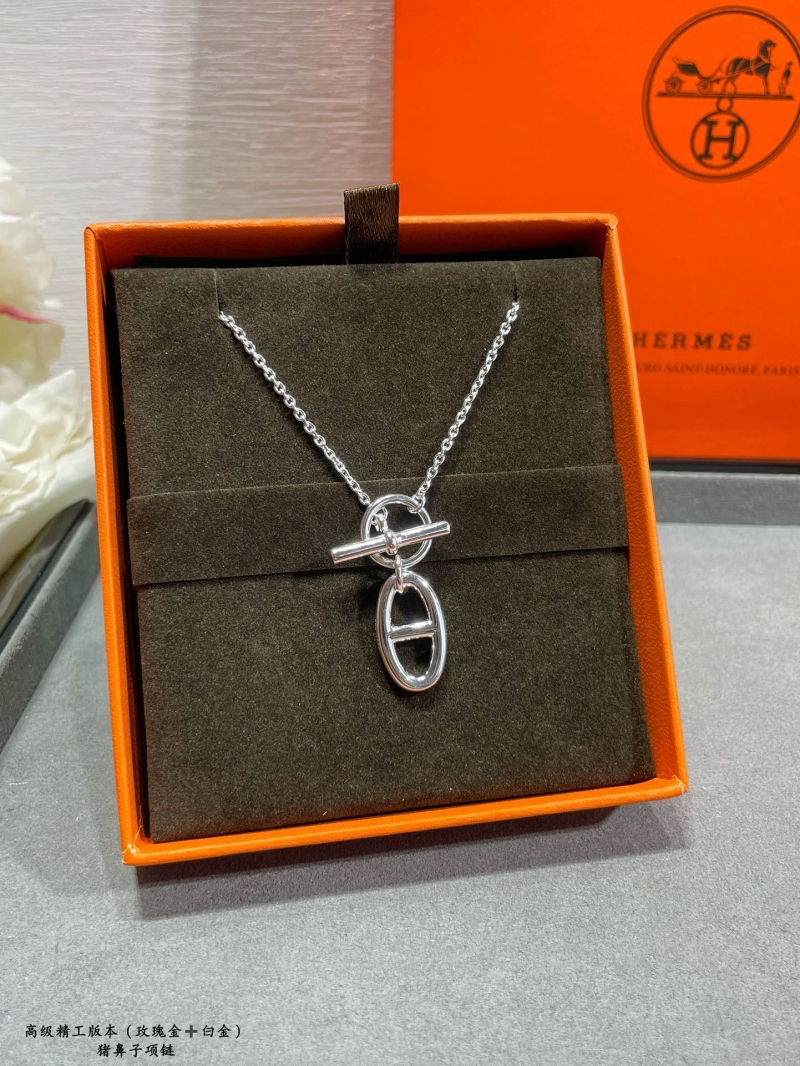 H**me5 necklaces